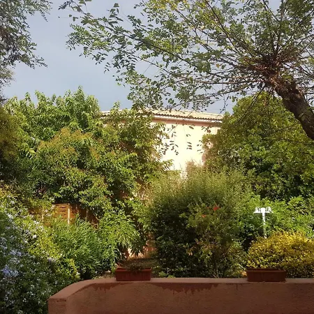 Le Clos Des Arbousiers Holiday home Linguizzetta