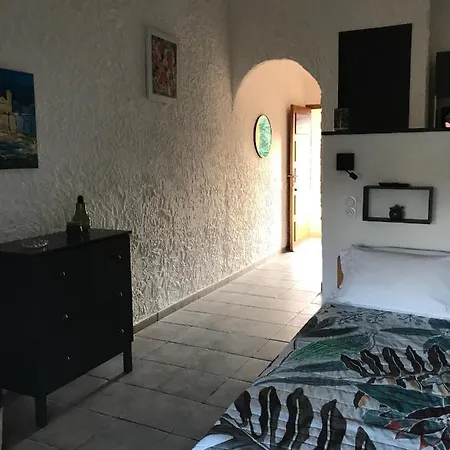 Le Clos Des Arbousiers