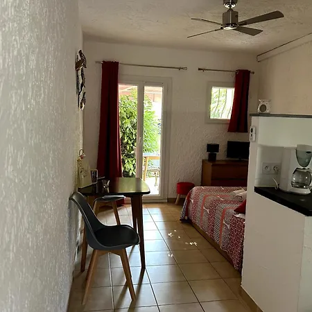 Holiday home Le Clos Des Arbousiers