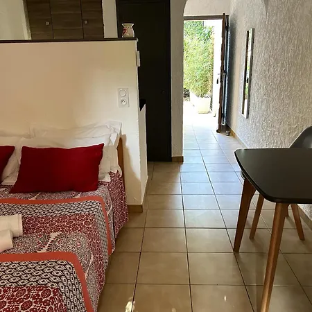 Holiday home Le Clos Des Arbousiers Linguizzetta