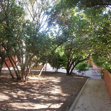 Holiday home Le Clos Des Arbousiers *