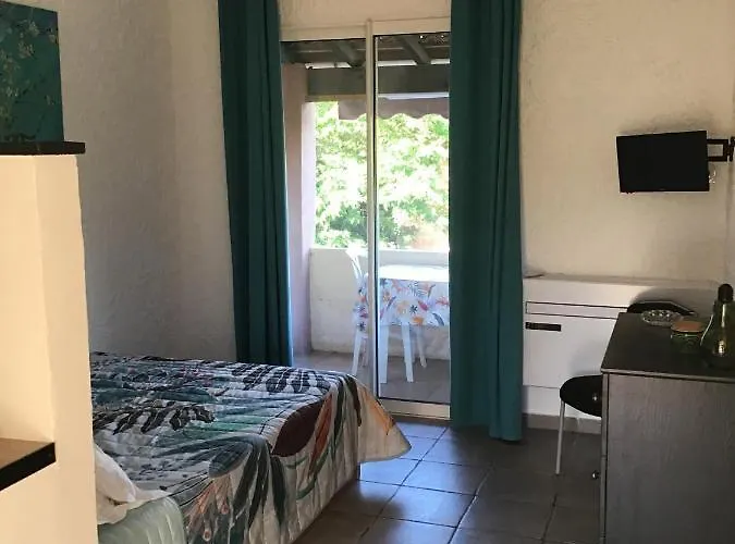 Le Clos Des Arbousiers * Linguizzetta