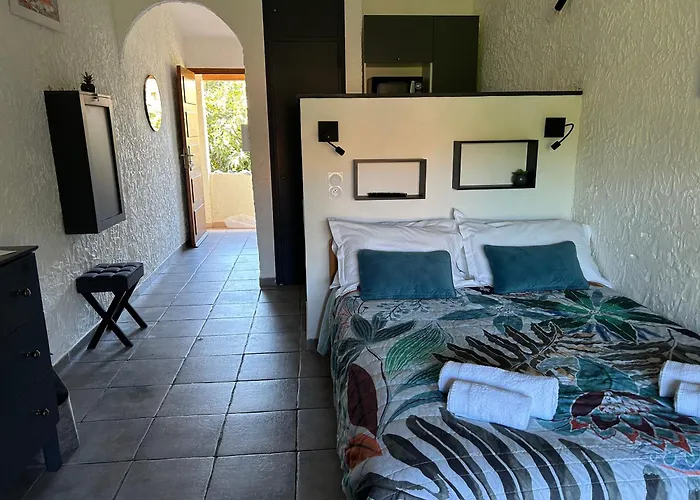 Le Clos Des Arbousiers *