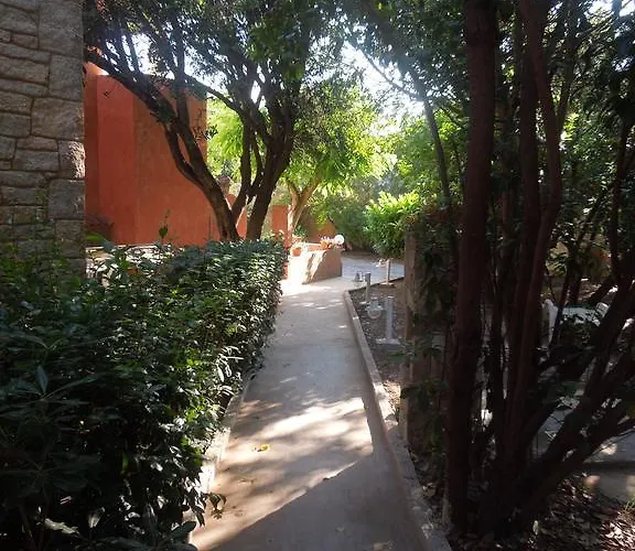 Le Clos Des Arbousiers Hébergement de vacances *